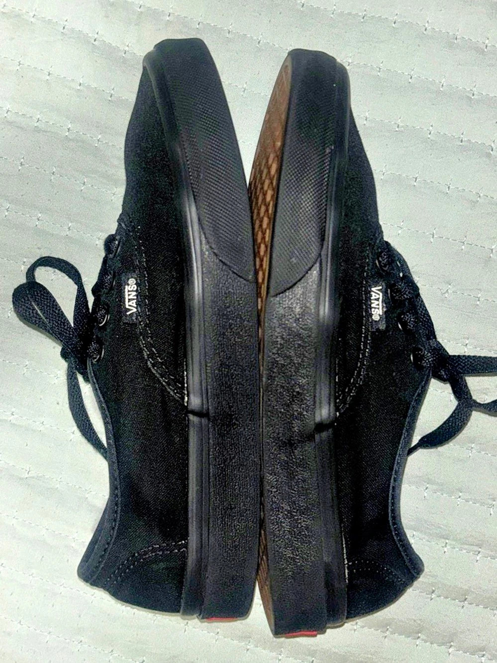 Vans Classic Blackout Low-Top Lace-Up Sneaker - W7.5/M6